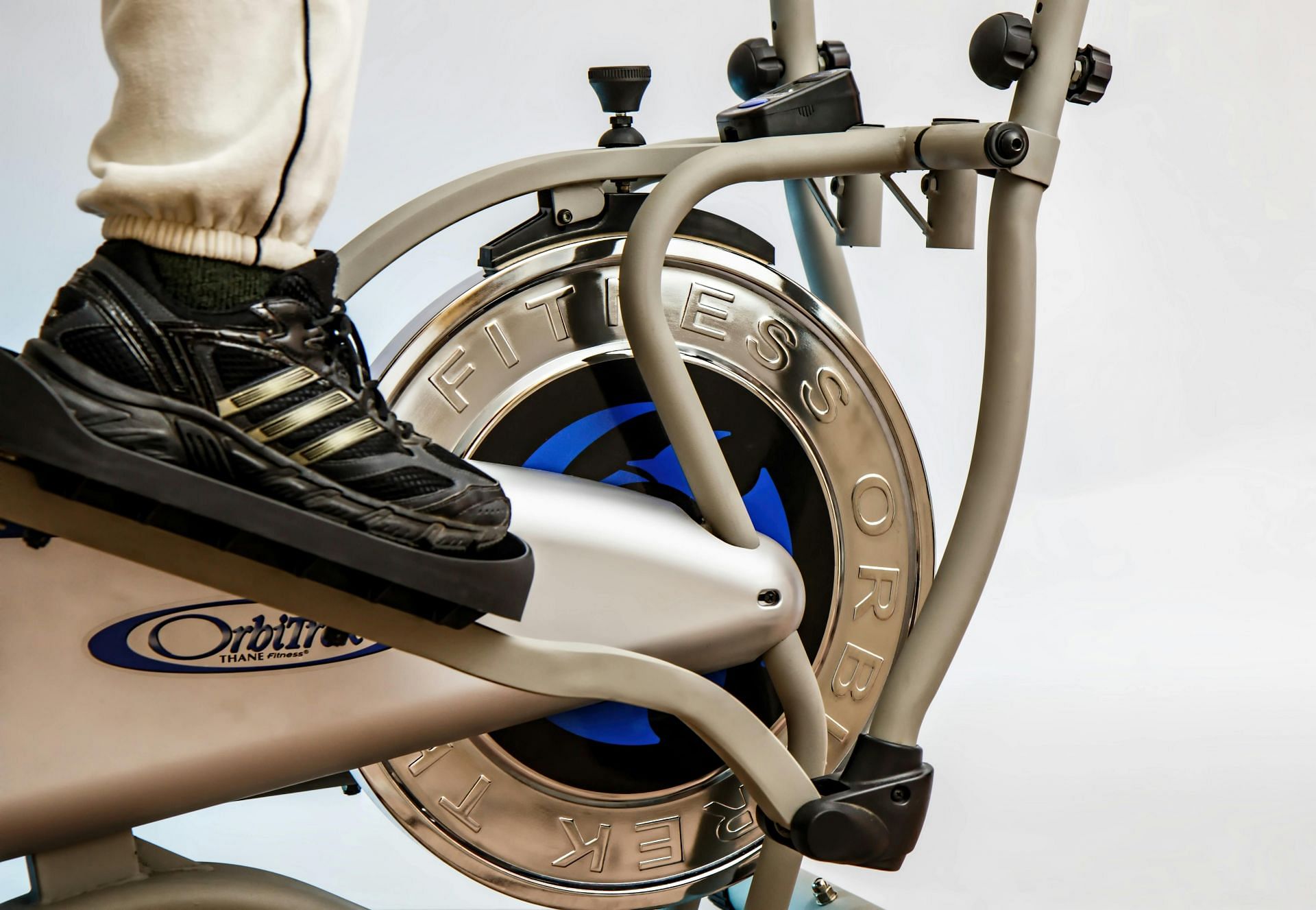 Best elliptical machine benefits (image sourced via Pexels / Photo by pixabay)
